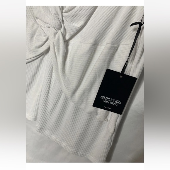 3/$30 NWT Simply Vera Vera Wang Sleeveless White Twisted
Knot Petite Large - Picture 7 of 14